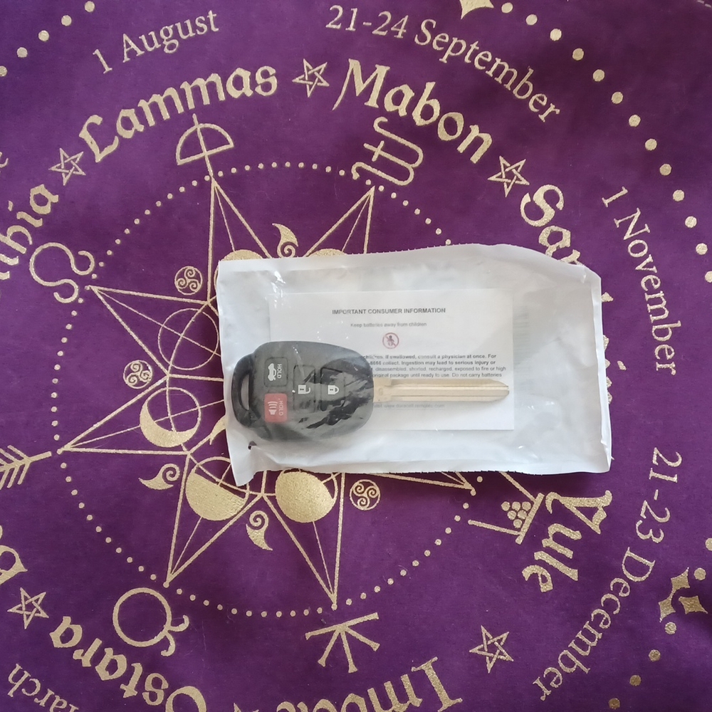 TOYOTA KEY